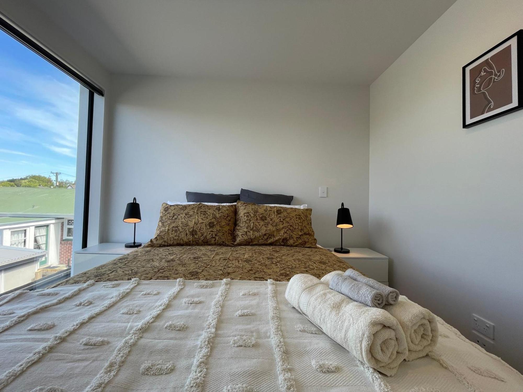 Luxury 2 Bedroom Townhouse Opposite Merivale Mall Christchurch Exterior foto